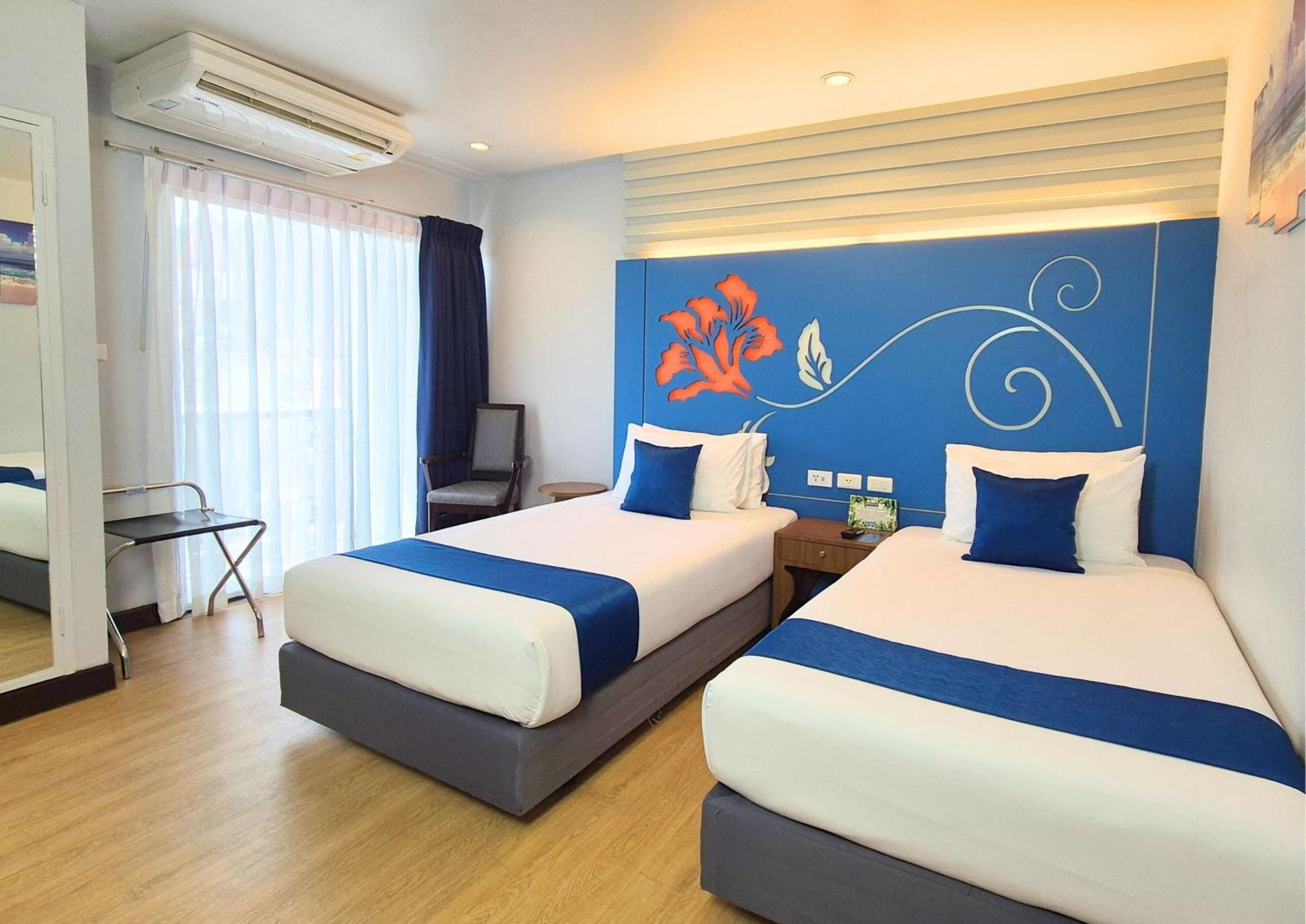 Days Inn By Wyndham Patong Beach Екстер'єр фото