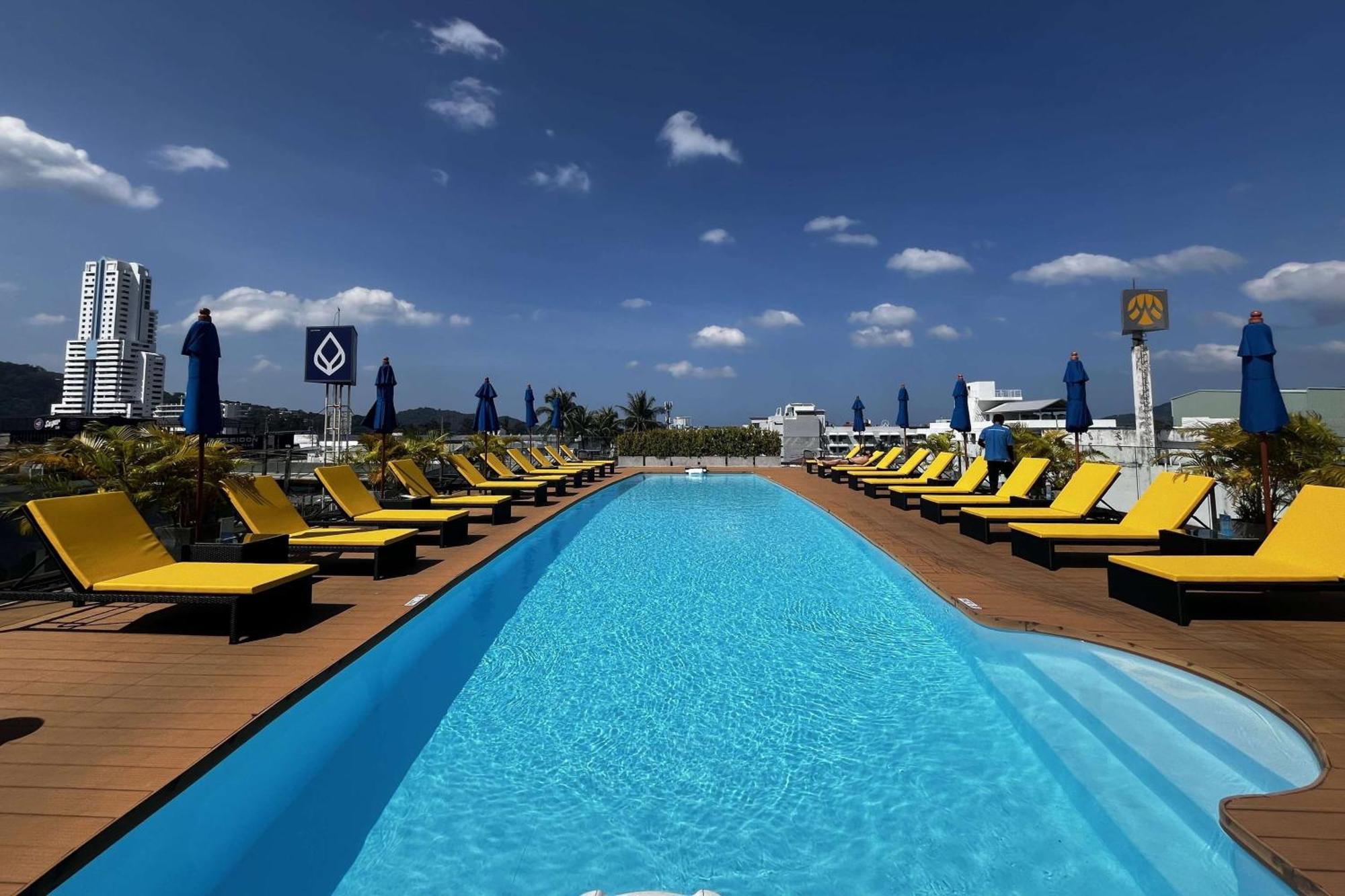 Days Inn By Wyndham Patong Beach Екстер'єр фото