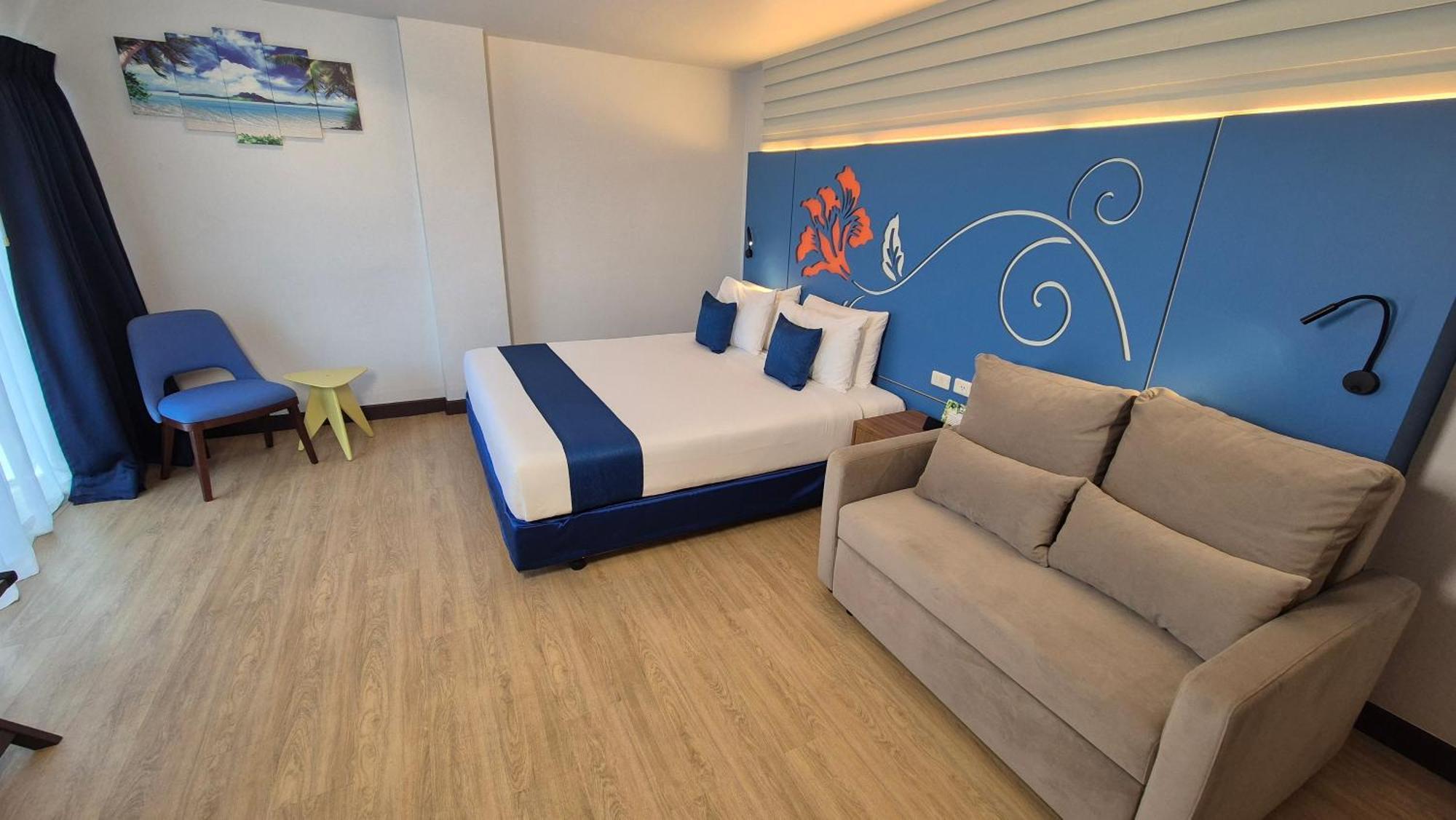 Days Inn By Wyndham Patong Beach Екстер'єр фото